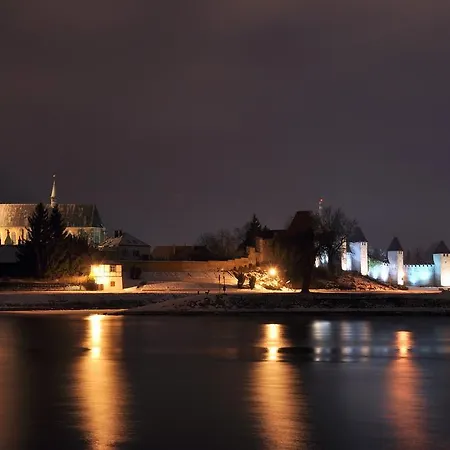 Apartman U Labe Nymburk